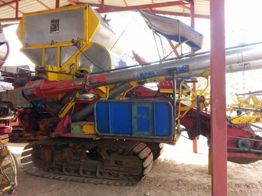 ขายรถเกี่ยวข้าวเดี่ยวทรนง ปี49 เครื่องJO8C 260แรง ตัวเดิน12 ปั้ม23ไดกิ้น อุ้ม2.5ตัน เครื่องดี ช่วงล่างดี สภาพพร้อมใช้งาน เอกสารพร้อมโอน สนใจโทร 090-8588220คุณนะ 093-3258446คุณบิวตี้ ID:narong498 หรือ www.truck.in.th/498 หรือfb:ณรงค์ ซื้อขายรถมือสอง (เว็บ ขายรถเกี่ยวข้าวเดี่ยวทรนง ปี49 เครื่องJO8C 260แรง ตัวเดิน12 ปั้ม23ไดกิ้น อุ้ม2.5ตัน เครื่องดี ช่วงล่างดี สภาพพร้อมใช้งาน เอกสารพร้อมโอน สนใจโทร 090-8588220คุณนะ 093-3258446คุณบิวตี้ ID:narong498 หรือ www.truck.in.th/498 หรือfb:ณรงค์ ซื้อขายรถมือสอง (เว็บ