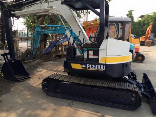 รถขุด KOMATSU PC50UU-1