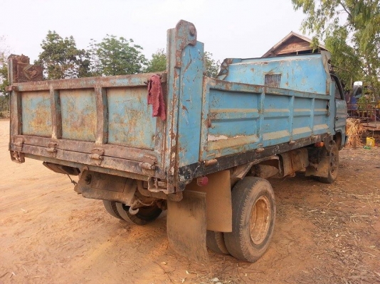 ขาย6ล้อ ดั้มISUZU KS110แรง เครื่องดี คัชซีสวย ยางดี สภาพพร้อมใช้งาน เอกสารพร้อมโอน สนใจโทร 090-8588220คุณนะ 093-3258446คุณบิวตี้ ID:narong498 หรือ www.truck.in.th/498 หรือfb:ณรงค์ ซื้อขายรถมือสอง (เว็บไซต์ส่วนตัว)