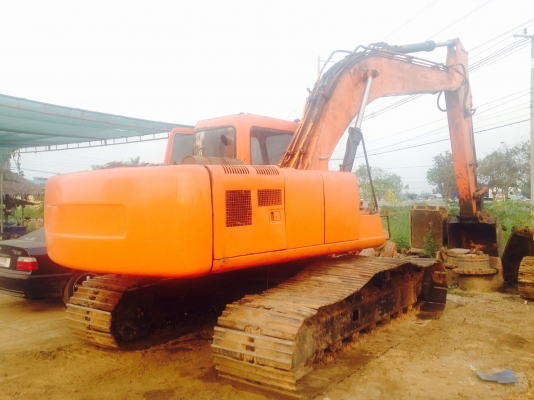 ขายด่วน!!!HITACHI EX200-2 รถพร้อมใช้งานค่ะ