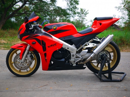 ขาย Nc30 พร้อมทะเบียนแท้ แฟริ่งหน้า Cbr1000 08 แฟริ่งท้าย Rc212 เครื่องสดๆ