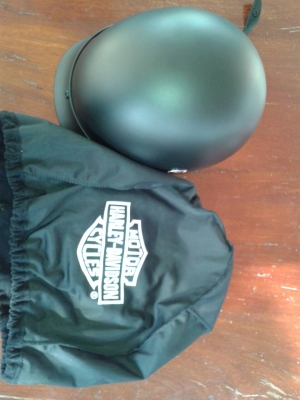 ขายหมวกแบบครึ่งใบ harey-davidson แท้ดำด้าน ขายหมวกแบบครึ่งใบ harey-davidson แท้ดำด้าน