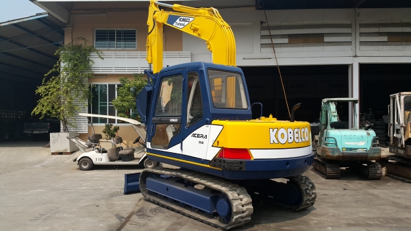 ขาย รถขุด KOBELKO รุ่น SK60-1- มือสองญี่ปุ่น มีผานดันดิน เปลี่ยนเป็น แทร็กเหล็กได้ สภาพเยี่ยม มือถือ/LINE ID:0818753444 ขาย รถขุด KOBELKO รุ่น SK60-1- มือสองญี่ปุ่น มีผานดันดิน เปลี่ยนเป็น แทร็กเหล็กได้ สภาพเยี่ยม มือถือ/LINE ID:0818753444