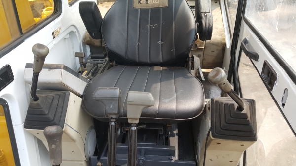 ขาย รถขุด KOBELKO รุ่น SK60-1- มือสองญี่ปุ่น มีผานดันดิน เปลี่ยนเป็น แทร็กเหล็กได้ สภาพเยี่ยม มือถือ/LINE ID:0818753444 ขาย รถขุด KOBELKO รุ่น SK60-1- มือสองญี่ปุ่น มีผานดันดิน เปลี่ยนเป็น แทร็กเหล็กได้ สภาพเยี่ยม มือถือ/LINE ID:0818753444