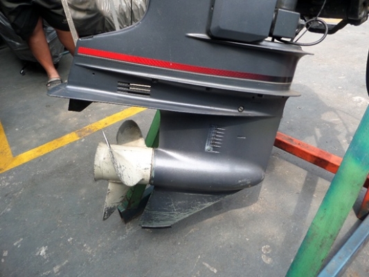 เครื่องเรือ YAMAHA 115 แรง 2 จังหวะ สภาพสวย