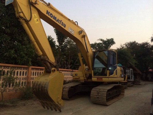 ขายรถแมคโครPC200-8สภาพพร้อมใช้ สนใจติดต่อ บอย085-156-2314 ขายรถแมคโครPC200-8สภาพพร้อมใช้ สนใจติดต่อ บอย085-156-2314