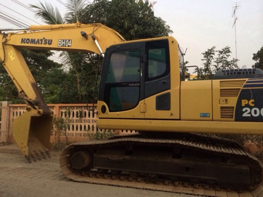 ขายรถแมคโครPC200-8สภาพพร้อมใช้ สนใจติดต่อ บอย085-156-2314