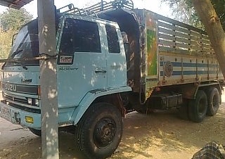 ISUZU ROCKY FVZ 195 HP 6HE1 สิบล้อดั๊มพ์ 2 เพลา นางฟ้า กระบะดั๊มพ์คอกมิเนียม 12 ตันสภาพดีมากครับ เครื่องแห้งแรงดีไม่มีเยิ้ม ภายในเก๋งคอนโซลสวยครบ พวงมาลัยเพาเวอร์ ระบบเบรคทริ๊ปฟี้ ช่วงล่างคัชซีสวยไม่มีบวม ยางสภาพดี 10 เส้นประมาณ 70\% พร้อมใช้งาน เอกสารทะเบ