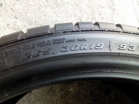 ขายยาง 265/30/19 กูดเยีย ปี10 ไม่มีปะ ดอกแน่น คู่ละ 3,000 $