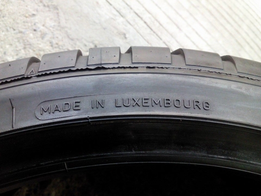 ขายยาง 265/30/19 กูดเยีย ปี10 ไม่มีปะ ดอกแน่น คู่ละ 3,000 $