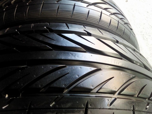 ขายยาง 205/45/17 ฮันคุก V12 ปี13 ไม่มีปะ ชุดละ 3,500 $