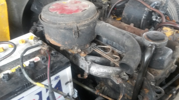 ขายรถโฟ๊คลิ๊ฟโคมัสสุเครื่องดีเซล6สูบ เสาสูง3.20เมตร ยกได้4ตัน เครื่องดีครับประหยัดน้ำมัน เกียร์ออโต้ ขาย 138000 บาท