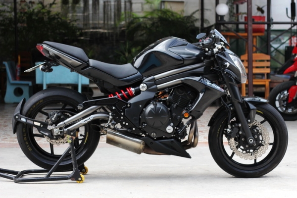 <เอิร์ท พิดโลก> ขาย Er6n 2012 กล่องแต่งBazzaz