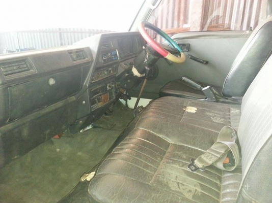 ขายรถตู้NISSAN ราคาถูก เครื่องดี ภายในสวย สภาพพร้อมใช้งาน เอกสารพร้อมโอน สนใจโทร 090-8588220คุณนะ 093-3258446คุณบิวตี้ ID:narong498 หรือ www.truck.in.th/498 หรือfb:ณรงค์ ซื้อขายรถมือสอง (เว็บไซต์ส่วนตัว)