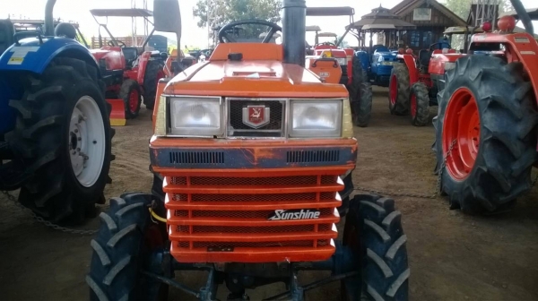 ขายรถไถคูโบต้าแอววัน18แรงโฟวินราคา85000บาทต่อลองได้เครื่องดีเกียร์ดีสนใจโทร0813655997อำพร พาเจริญราคานี้ถ้าไม้ต่อแถมผาน5ไห้หนึ่งลูก