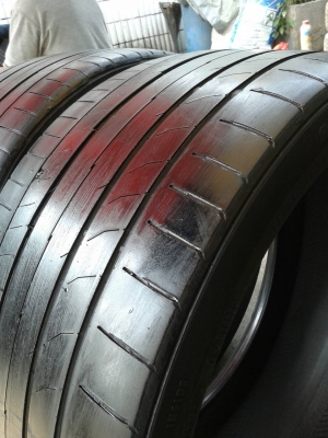 255/35R18 CONTINENTAL  มี 2 เส้น TEL.081-427-3941