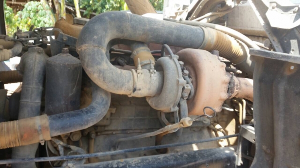 10ลัอดั้ม2เพลา isuzu. Fvz33NZPF T-3000293 ปี 2544. มีระบบลาก เดิม200แรง วางเครื่องใหม่. 270 แรง