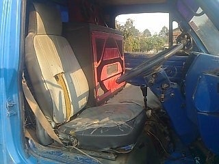 ISUZU NKR 100 HP 4BC2 หกล้อดั๊มพ์ กระบะดั๊มพ์เหล็กความยาว 3.20 เมตรบรรทุกได้ 3-4 คิว รถสวยสภาพดีมากพร้อมใช้งานได้เลย เครื่องแห้งแรงดี หัวเก๋งสวยไม่มีผุภายในเก๋งคอนโซลครบพร้อม เครื่องเสียงชุดใหญ่ทำมา 45000 บาทแถมให้ไปเลยครับ ช่วงล่างคานหน้าเฟืองท้ายเดิมๆ 5