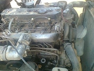 ISUZU NKR 100 HP 4BC2 หกล้อดั๊มพ์ กระบะดั๊มพ์เหล็กความยาว 3.20 เมตรบรรทุกได้ 3-4 คิว รถสวยสภาพดีมากพร้อมใช้งานได้เลย เครื่องแห้งแรงดี หัวเก๋งสวยไม่มีผุภายในเก๋งคอนโซลครบพร้อม เครื่องเสียงชุดใหญ่ทำมา 45000 บาทแถมให้ไปเลยครับ ช่วงล่างคานหน้าเฟืองท้ายเดิมๆ 5