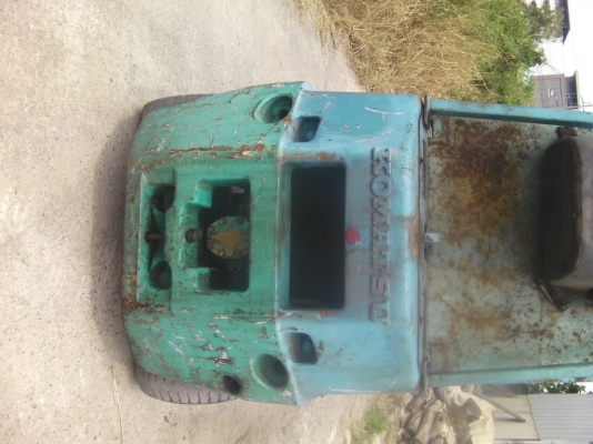 ขายรถตัก SG 10-3 เครื่องยนต์ดีเซล isuzu C240 ไม่มีงาและบุ๋มกี๋ ตามรูปของจริงเลย 120,000