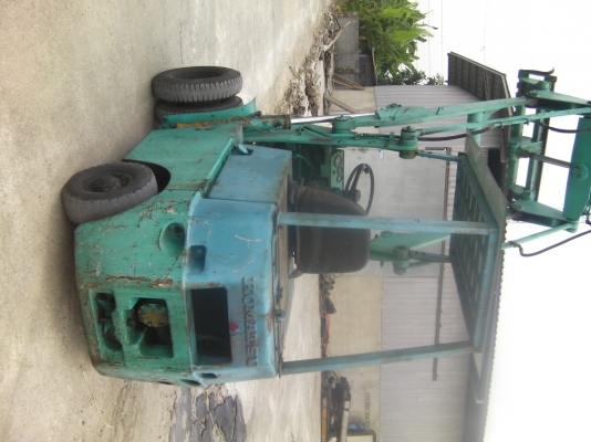 ขายรถตัก SG 10-3 เครื่องยนต์ดีเซล isuzu C240 ไม่มีงาและบุ๋มกี๋ ตามรูปของจริงเลย 120,000