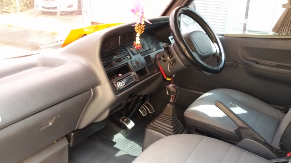 HIACE  หัวจรวจ  ปี2003