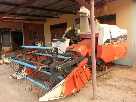 ขายรถเกี่ยวข้าวKUBOTA DC68 ระบบอุ้ม เครื่องดี ช่วงล่างดี ทำงานดี สภาพพร้อมใช้งาน  สนใจโทร 090-8588220คุณนะ 093-3258446คุณบิวตี้ ID:narong498 หรือ www.truck.in.th/498 หรือfb:ณรงค์ ซื้อขายรถมือสอง (เว็บไซต์ส่วนตัว)