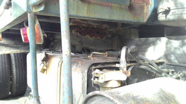 6ล้อบรรทุกน้ำมัน NKR 110แรงม้า รถคัทซีสวย เครื่องแน่นดี เล่มพร้อม ราคาคุยได้ 087-2976734 095-0403929