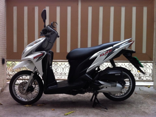 ขออนุญาติขาย Honda Click 125i สีขาวมุก Combi Brake โอนให้ฟรีครับ