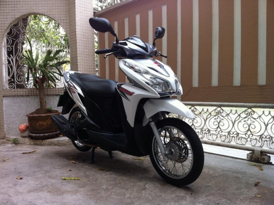 ขออนุญาติขาย Honda Click 125i สีขาวมุก Combi Brake โอนให้ฟรีครับ