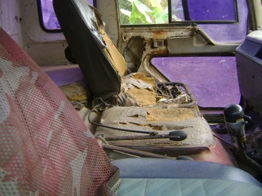 หลง 2 เพลา เครื่อง 220 แรงเทอร์โบ  ราคา 720,000 บาท(( เจ้าของใช้ถมที่ตัวเองก่อนครับ..งดการขายไว้กอ่น )