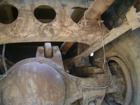 หลง 2 เพลา เครื่อง 220 แรงเทอร์โบ  ราคา 720,000 บาท(( เจ้าของใช้ถมที่ตัวเองก่อนครับ..งดการขายไว้กอ่น )