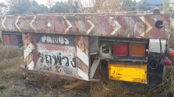 ขายด่วน หางบรรทุกตู้คอนเทนเนอร์ ของพนัส(ขายเหมาสามหางนะครับ)"ไม่มีทะเบียนะครับ"