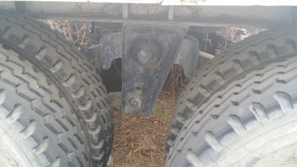 ขายด่วน หางบรรทุกตู้คอนเทนเนอร์ ของพนัส(ขายเหมาสามหางนะครับ)"ไม่มีทะเบียนะครับ"