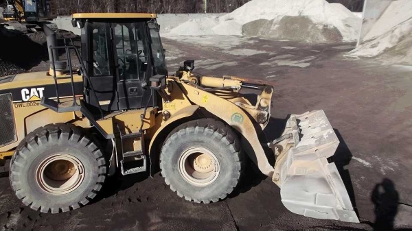 รถตัก Caterpillar 950G # AYS00127 รถญี่ปุ่น สนใจโทร. 080-6565422 (หนิง)