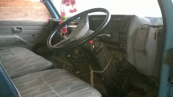 ขาย 6 ล้อ ISUZU NKR ดั้มหัวได้ เครื่อง 4BE1 110 แรงม้า คัสซีดีตลอดเส้น เกียร์ยาว ทะเบียนเต็มพร้อมโอน ราคาต่อรองได้ครับ