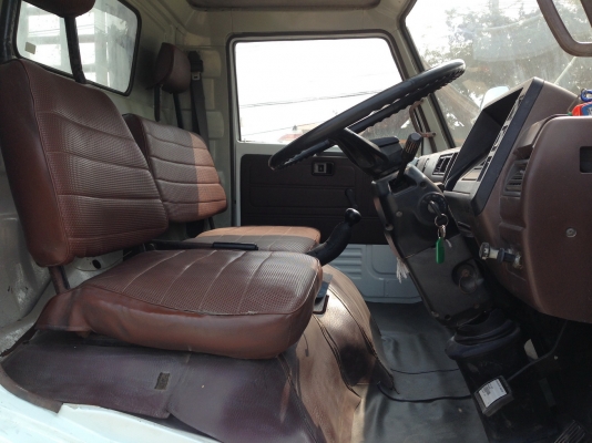 KM 779 เครื่อง 117 แรง ยาว 5.50 เมตร รถห้าง กะบะคาโก้คอกแป๊ปน้ำ