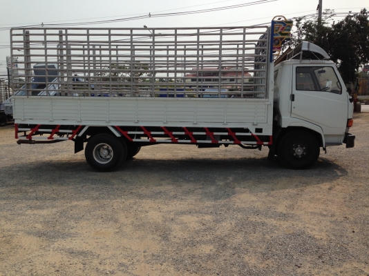 KM 779 เครื่อง 117 แรง ยาว 5.50 เมตร รถห้าง กะบะคาโก้คอกแป๊ปน้ำ