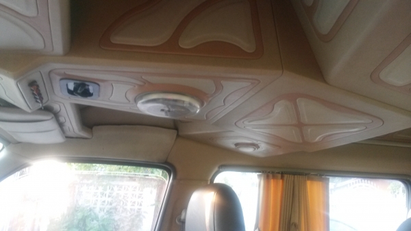 ขายรถตู้นิสสันหลังสูงVIPปี 2003 เครื่องเล่นTV หน้าหลัง เครื่องดีเซล3000cc พวงมาลัยเพาเวอร์แอร์หน้าหลัง ทะเบียนไม่ขาดเอกสารพร้อมโอน ขาย 270000 บาท