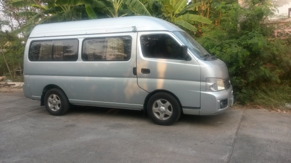 ขายรถตู้นิสสันหลังสูงVIPปี 2003 เครื่องเล่นTV หน้าหลัง เครื่องดีเซล3000cc พวงมาลัยเพาเวอร์แอร์หน้าหลัง ทะเบียนไม่ขาดเอกสารพร้อมโอน ขาย 270000 บาท