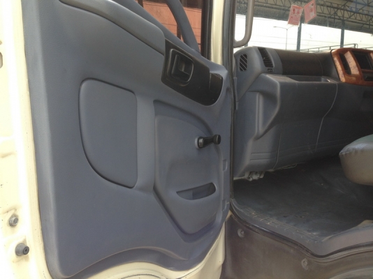 HINO MEGA FC ตู้ 10 บาน เครื่อง 150 แรงเทอร์โบ ยาว 5.60 เมตร ปี 48