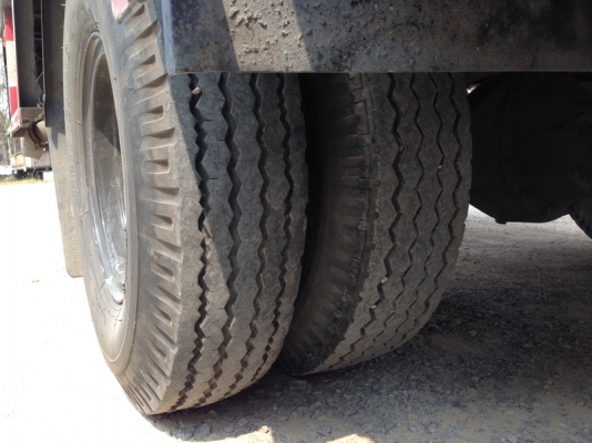 HINO MEGA FC ตู้ 10 บาน เครื่อง 150 แรงเทอร์โบ ยาว 5.60 เมตร ปี 48