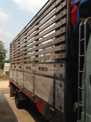 HINO FC 114 โตล่า เครื่อง 117 แรง ยาว 5.50 เมตร กะบะไม้ รถห้าง