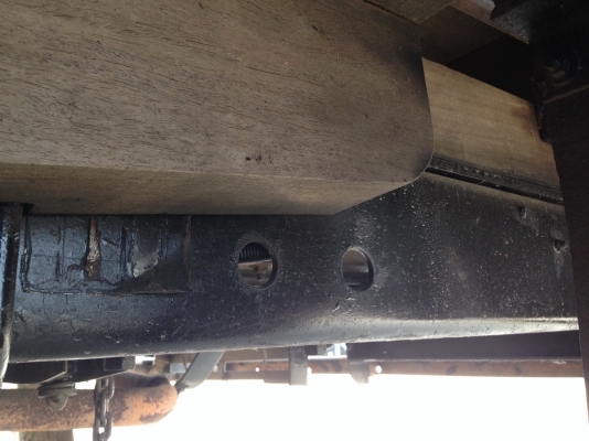 HINO FC 114 โตล่า เครื่อง 117 แรง ยาว 5.50 เมตร กะบะไม้ รถห้าง