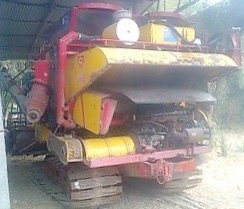 ขายด่วน รถเกี่ยวข้าว+รถสิบล้อหัวยาวเทรลเลอร์ รถเกี่ยวข้าวเกษตรพัฒนา รุ่น ไอ้หนุ่มไวไฟ ปี 51 ขายพร้อมกับ ISUZU TX 145 HP 6BB1 รถหัวยาวสิบล้อเพลาเดียว เทรลเลอร์หางพับไฮดรอลิกส์ขึ้นรถเกี่ยวข้าว เอกสารเล่มทะเบียนครบเต็มไม่ขาด # รถเกี่ยวข้าวไอ้หนุ่มไวไฟ เครื่อ