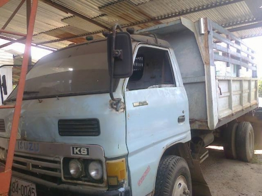 ***ขายแล้วครับขอบคุณ Truck2hand ขาย ISUZU KS-110 6ล้อดั้มดิน5คิว ISUZU 777 แบบรุ่น KS22 4BD1-110ฝาขาว ปี44(จดใหม่) เครื่องเดิม 4BD1-110แรงฝาขาว ยอดนิยม อึด แรง ไม่จุกจิก เกียร์ROCKY พร้อมลุย ช่วงล่างใหญ่ Fหน้า-หลัง คัสซียังสวย ไม่ผุ วางเหล็กเสริมบน-ล ***ขายแล้วครับขอบคุณ Truck2hand ขาย ISUZU KS-110 6ล้อดั้มดิน5คิว ISUZU 777 แบบรุ่น KS22 4BD1-110ฝาขาว ปี44(จดใหม่) เครื่องเดิม 4BD1-110แรงฝาขาว ยอดนิยม อึด แรง ไม่จุกจิก เกียร์ROCKY พร้อมลุย ช่วงล่างใหญ่ Fหน้า-หลัง คัสซียังสวย ไม่ผุ วางเหล็กเสริมบน-ล