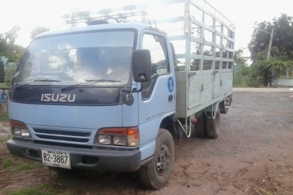 รถบรรทุก6ล้อ  isuzu NPR120  มือสอง