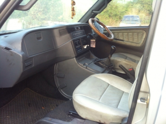 รถตู้ Mercedes MB140 2.9D ปี 2004 เครื่องติดขับได้ ขาย 90000 บาท