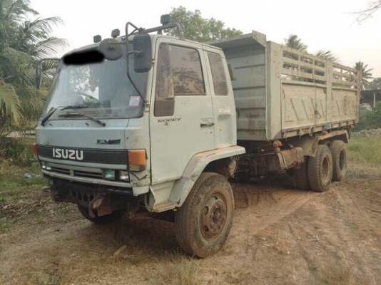 ขายรถ10ล้อดั้มพ์2เพลาISUZU FVZ32 เครื่อง 195แรงม้า สนใจโทร 081-970-1072