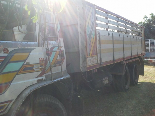 ขาย 10 ล้อดั้มHINO สองเพลาพร้อมใช้งานสนใจโทรฉลาดศิลป์ 0810707634